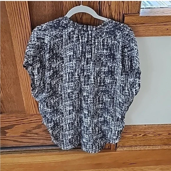 Vince silk dolman sleeve top in black and white - Picture 6 of 10